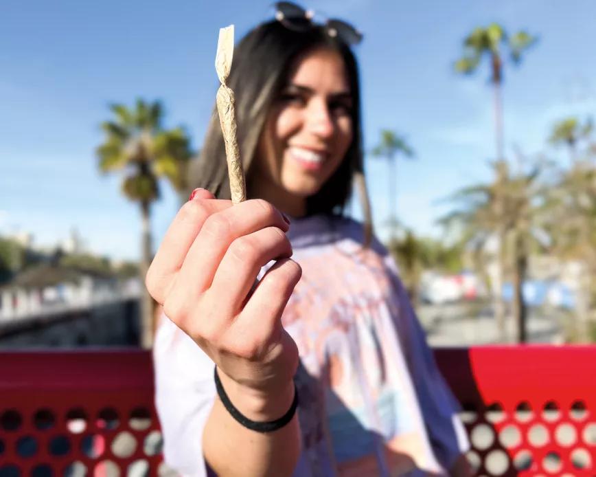 Sembrando experiencias: un viaje por las culturas del cannabis en Colorado, California y España 