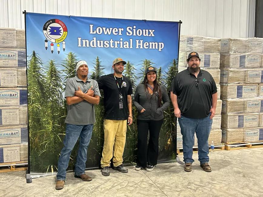 Un pueblo originario de EEUU inauguró una fábrica de procesamiento de cáñamo