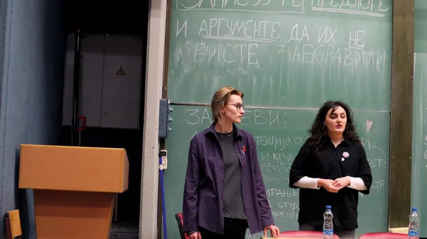 Una noche en el Belgrado del levantamiento estudiantil