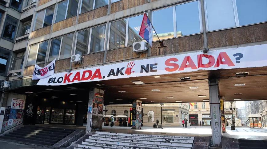 Una noche en el Belgrado del levantamiento estudiantil