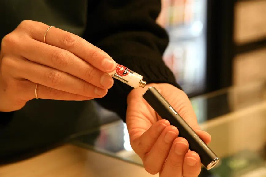 Quebec regula la venta de vaporizadores de cannabis