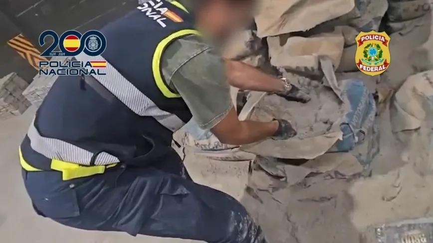 Cocaína camuflada entre sacos de cemento en Marbella