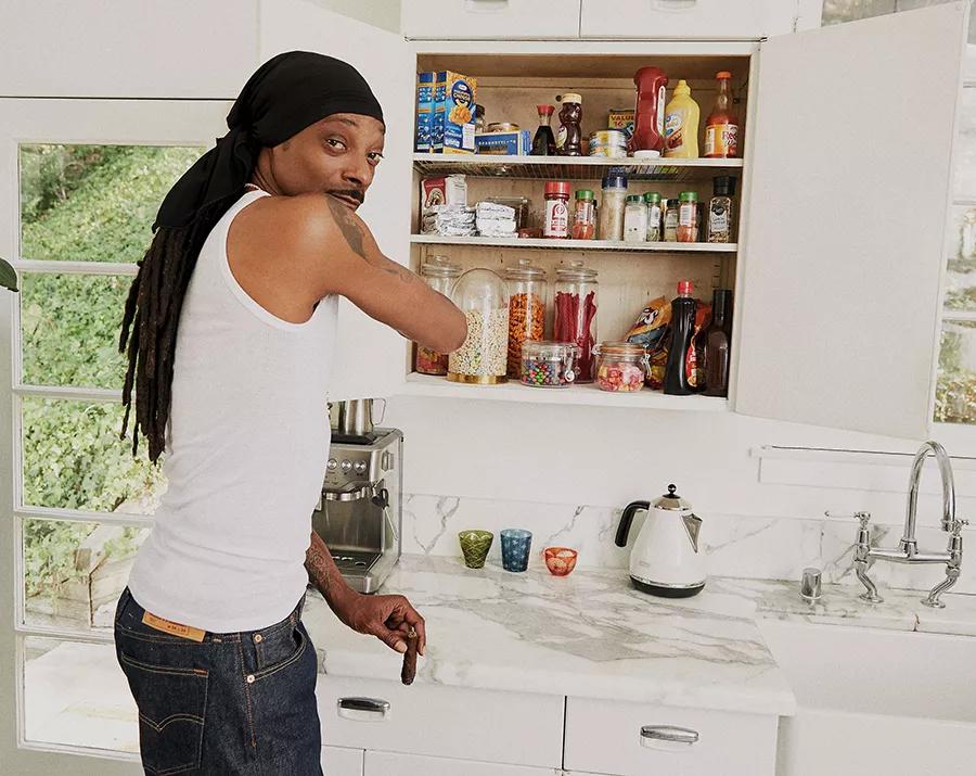 From Crook to Cook, el libro de recetas cannabicas de Snoop Dogg