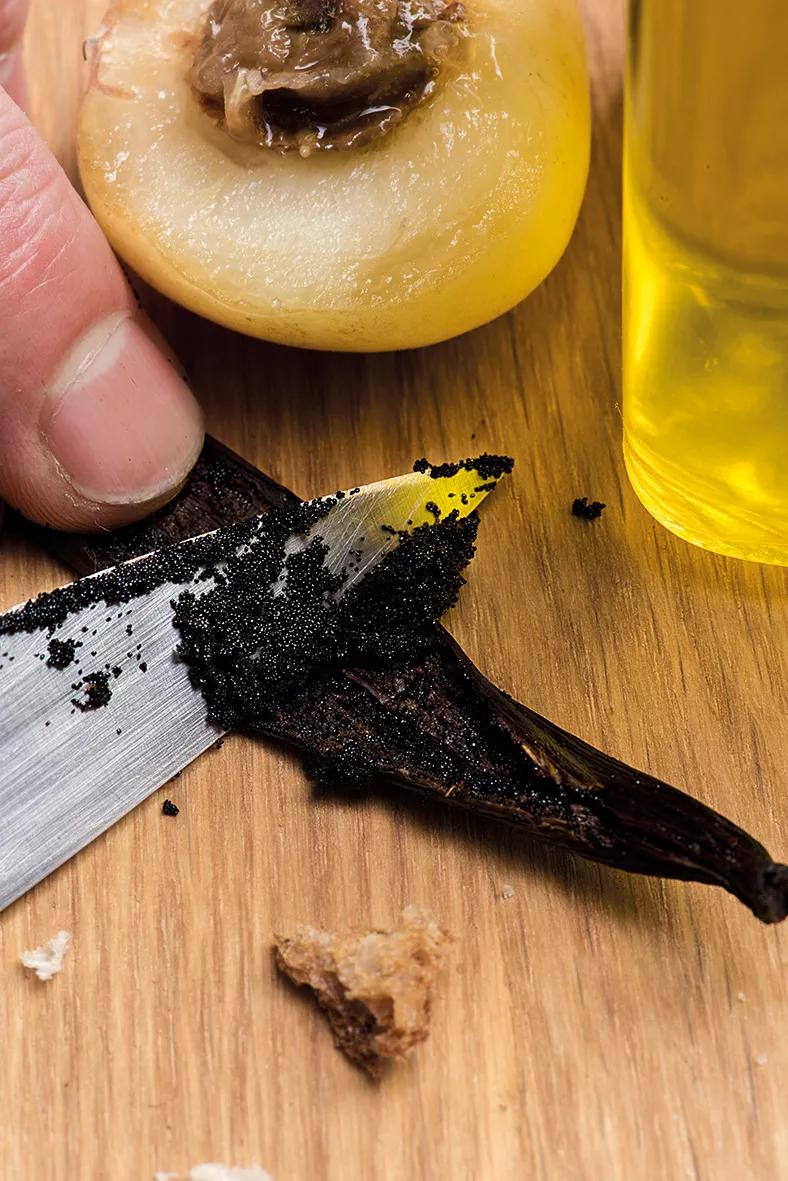 Salmorejo de albaricoques, berberechos y aceite de vainilla con Auto Amnesia