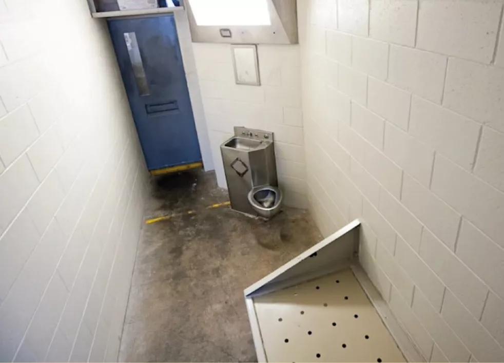 Celda en la cárcel de máxima seguridad en el desierto de Arizona, donde Pickard pasó veinte años, hasta que fue liberado en julio de 2020 gracias a la epidemia de Covid-19.