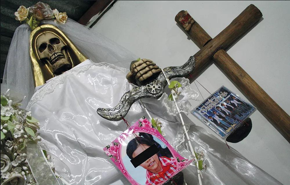 Narcos, plata, plomo y Santa Muerte