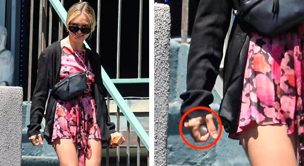 Melissa Cohen saliendo del dispensario de cannabis 