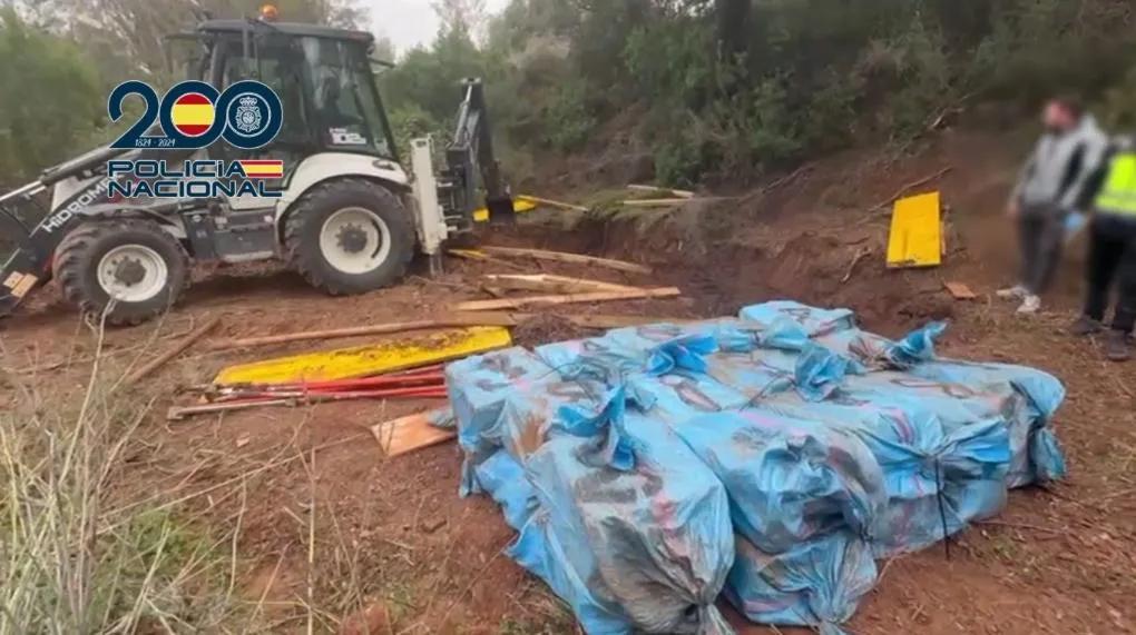 Descubren un ‘narcozulo’ con más de una tonelada de cocaína